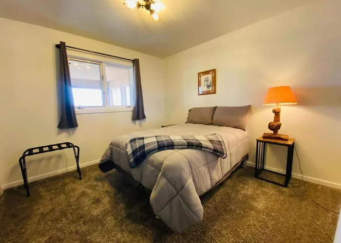 Amazing Retreat Ideal For Families Or Groups In Saratoga, Wyoming *